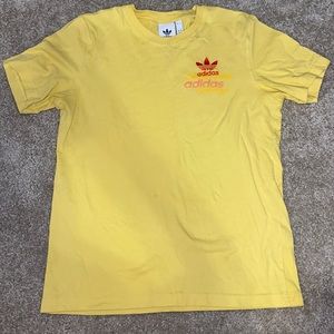 Vintage yellow adidas t-shirt